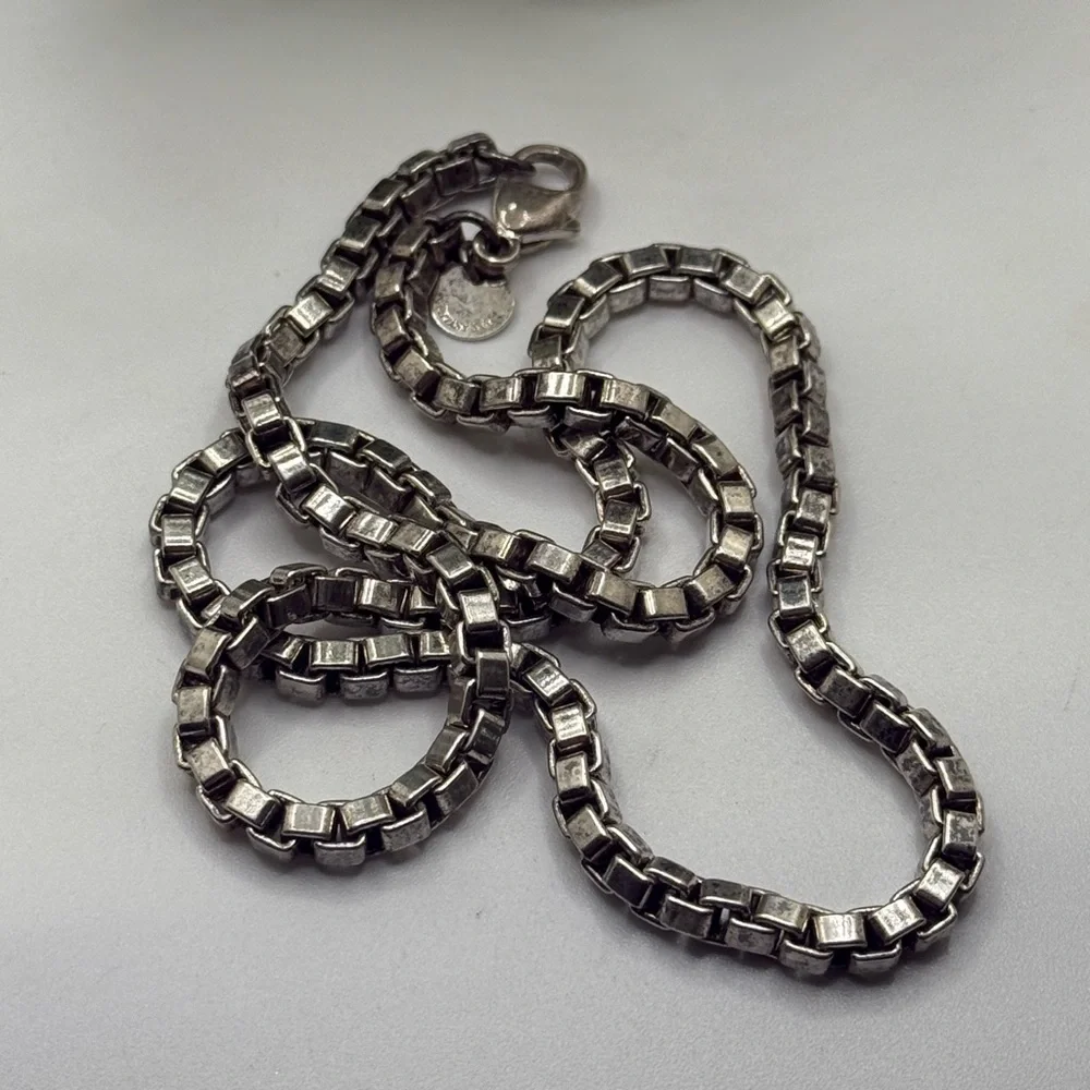 Tiffany & Co. Unisex Sterling Silver Venetian Box Chain Necklace - Picture 1 of 9
